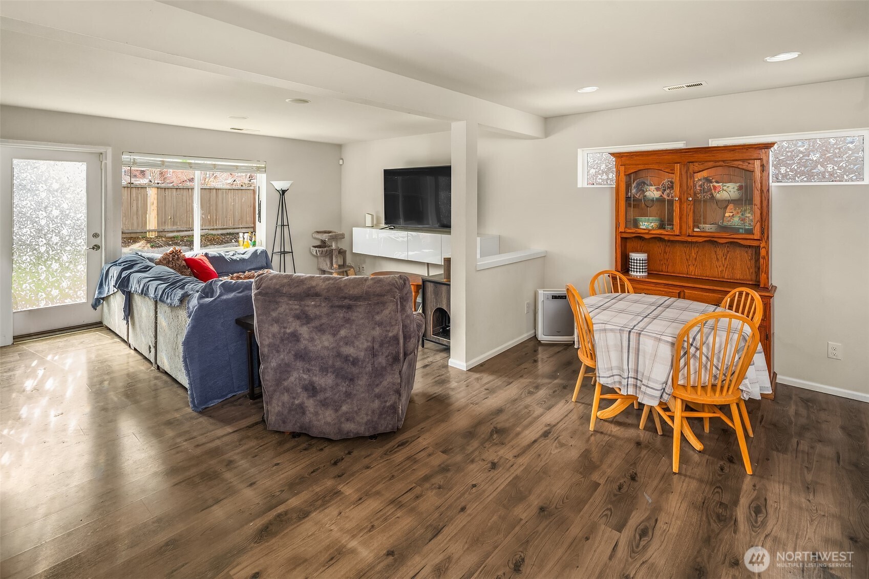 10502 189th Street E