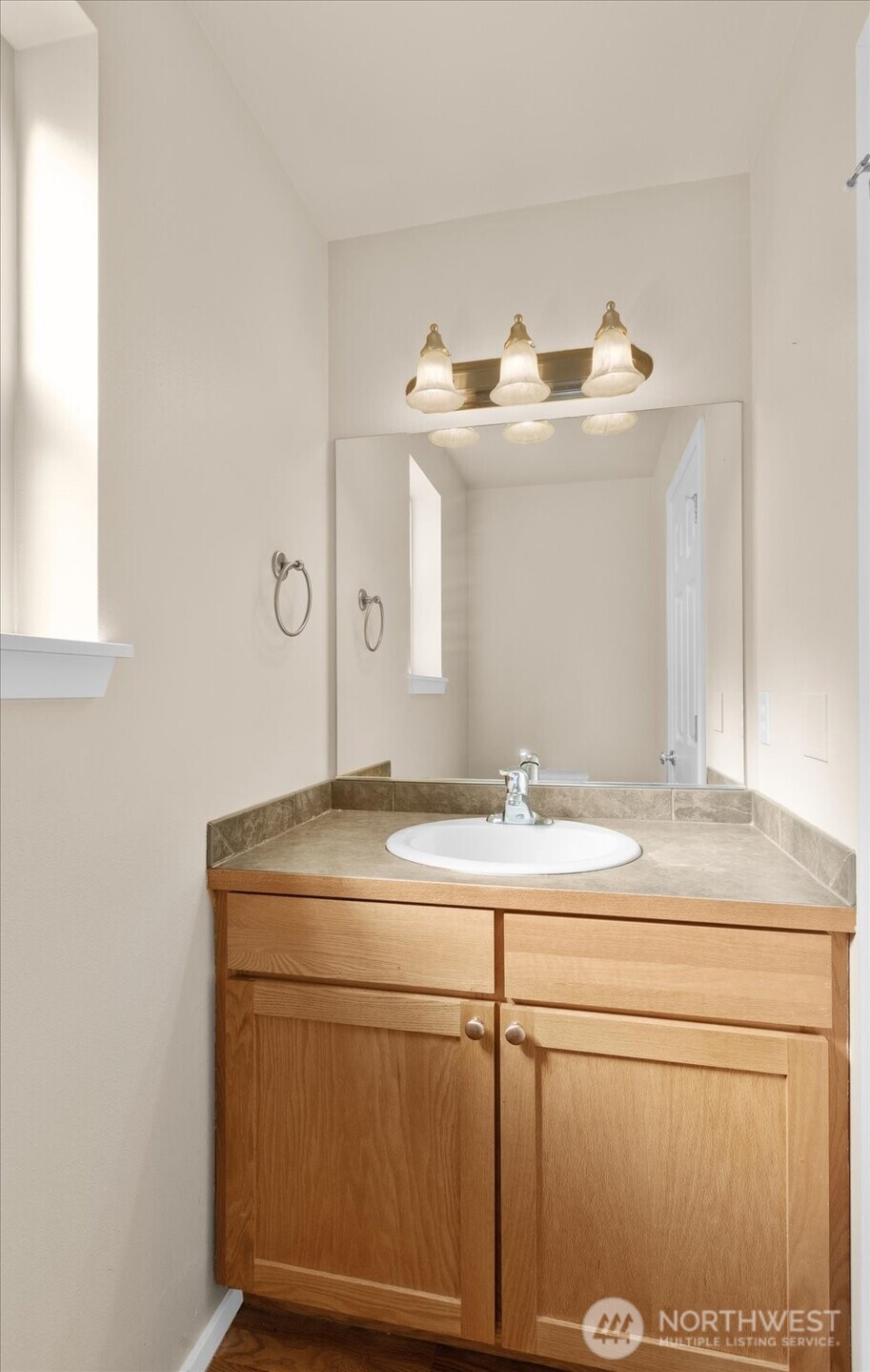 205 Avenue E Unit: B