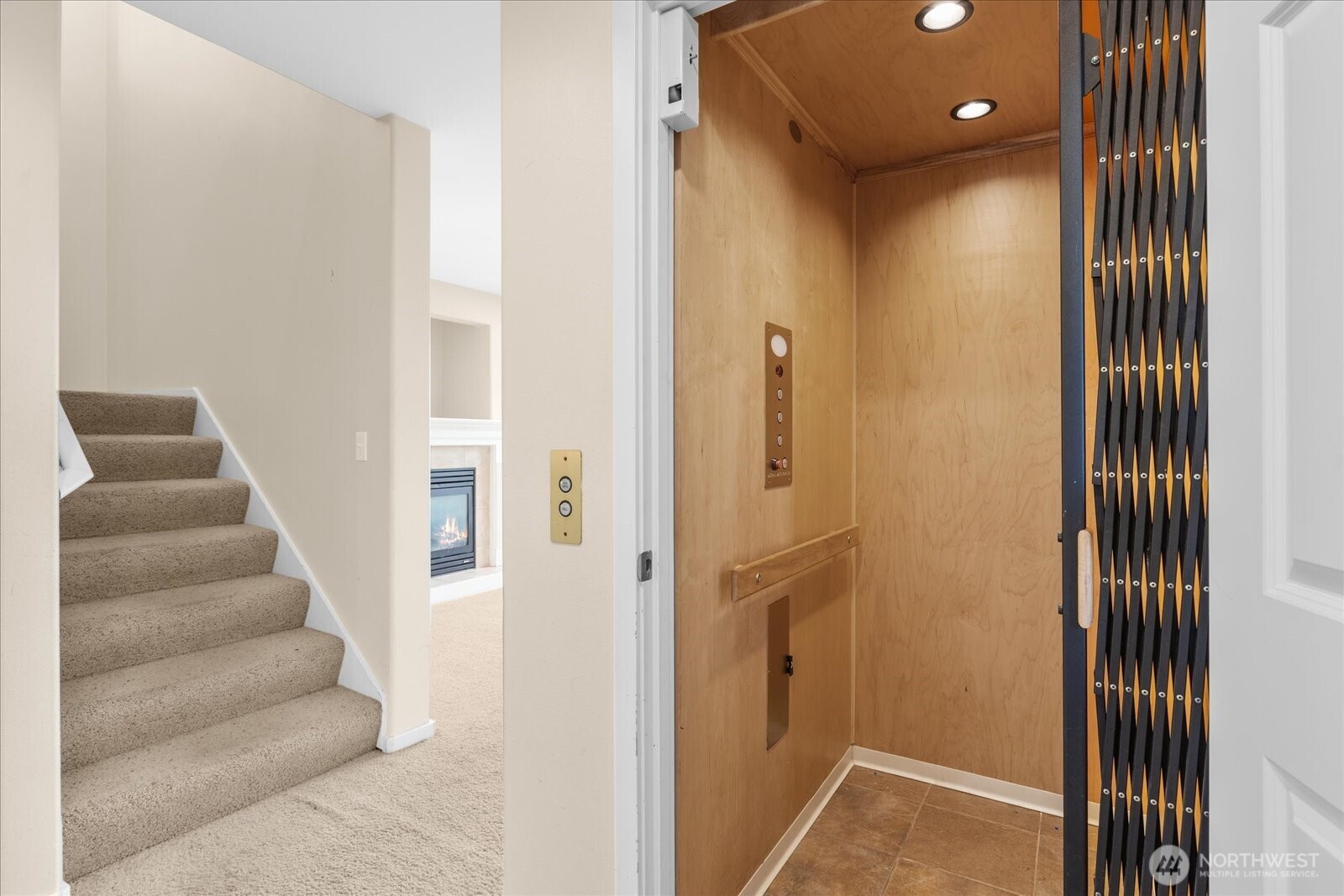 205 Avenue E Unit: B