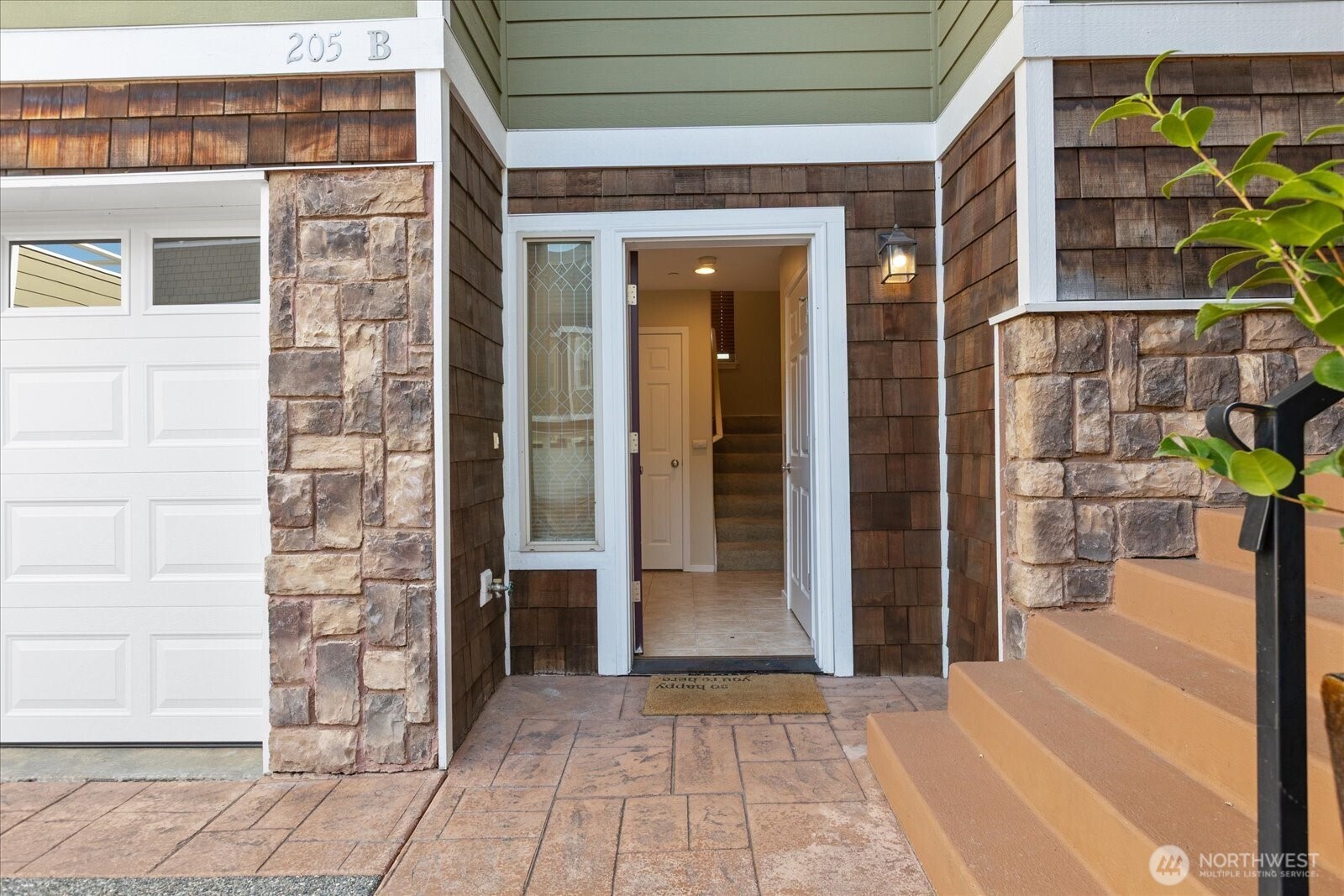 205 Avenue E Unit: B