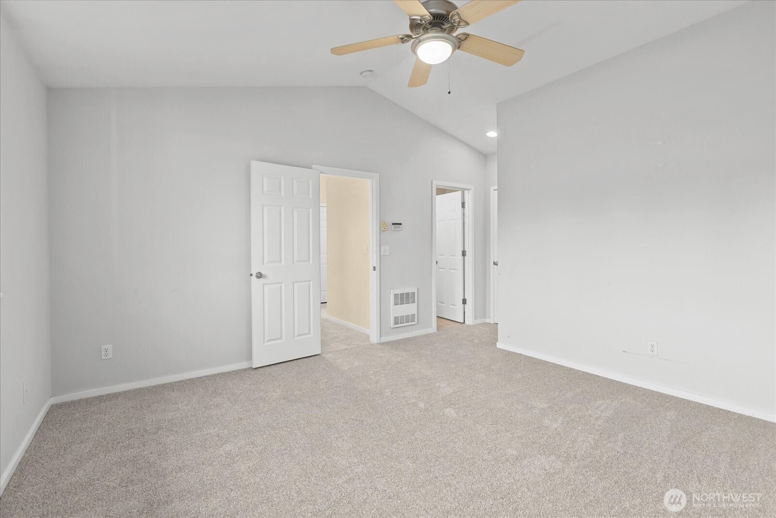 205 Avenue E Unit: B
