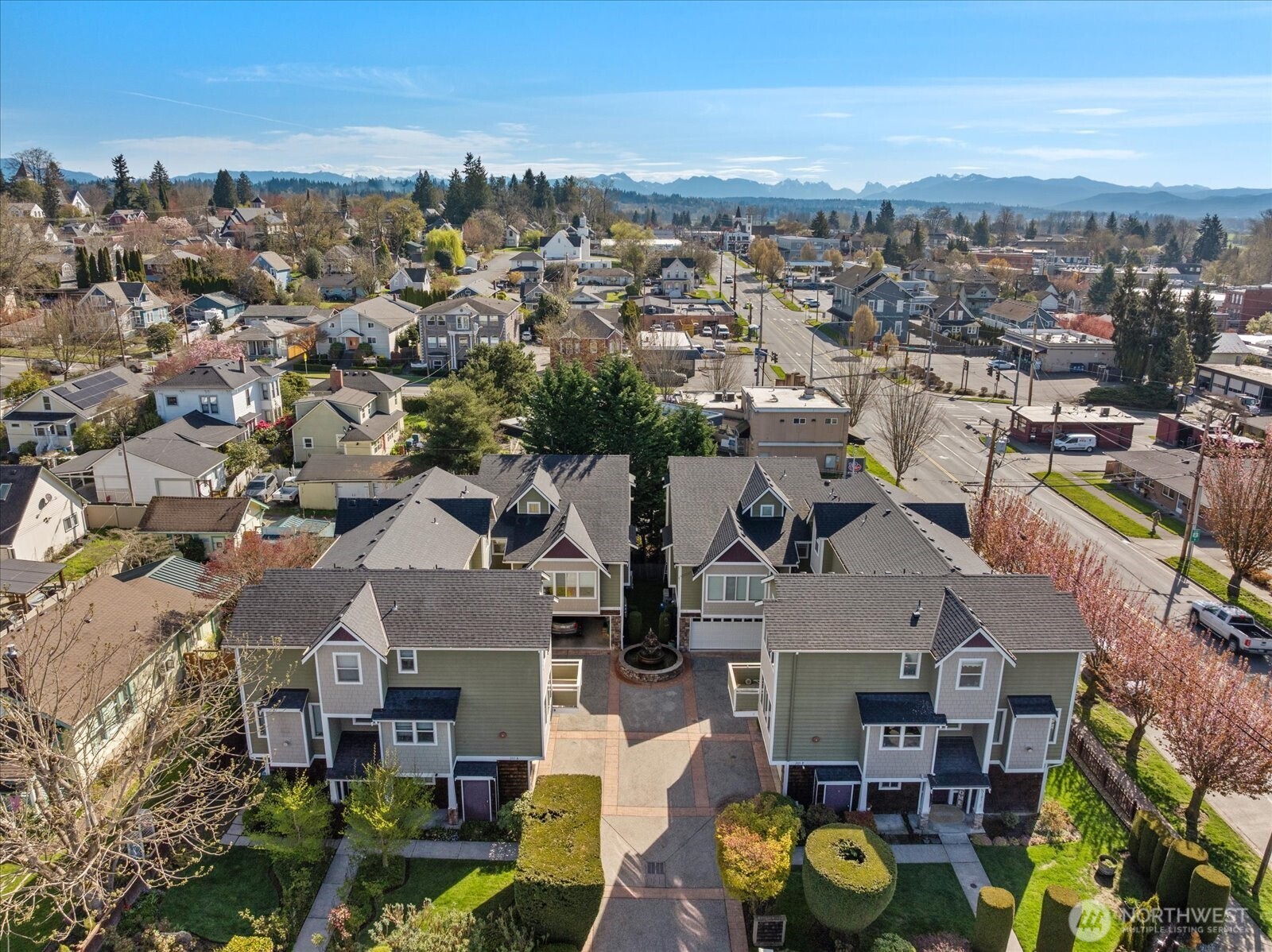 205 Avenue E Unit: B