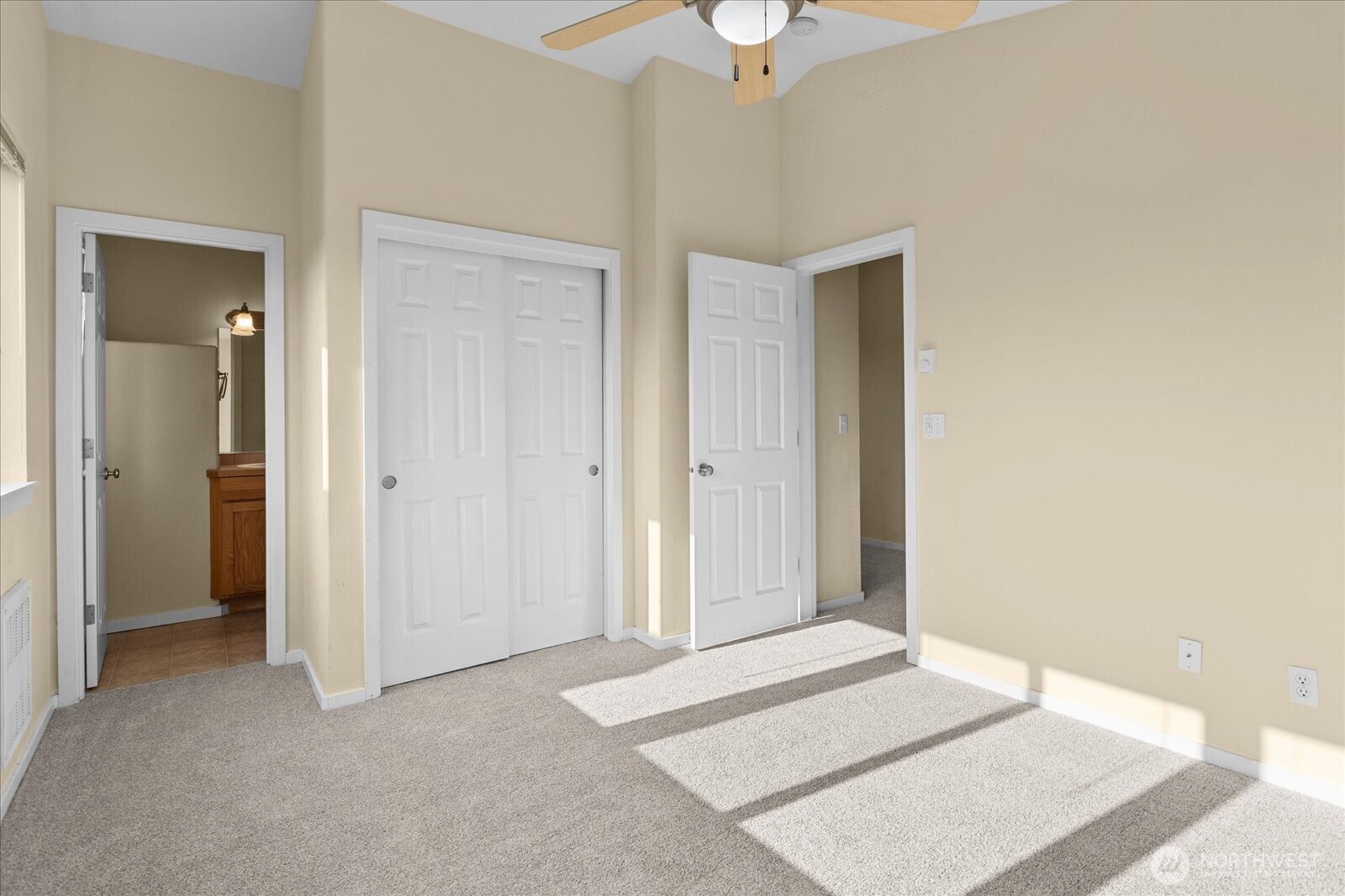205 Avenue E Unit: B