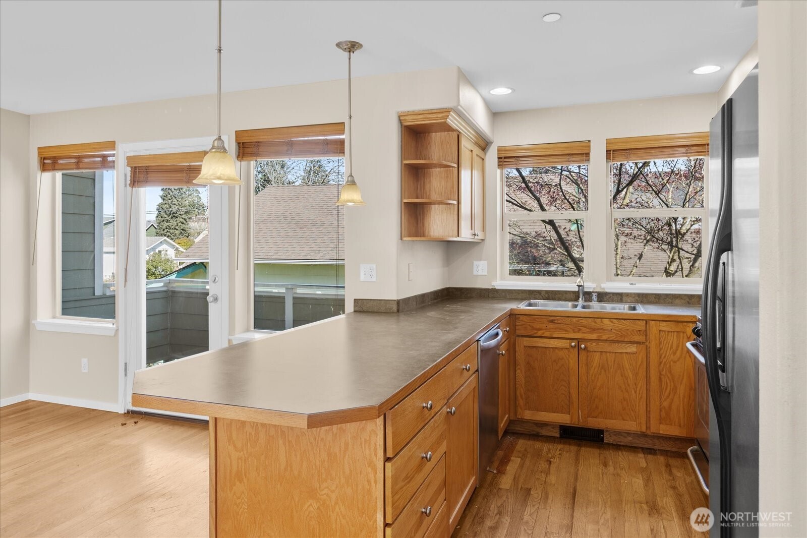 205 Avenue E Unit: B