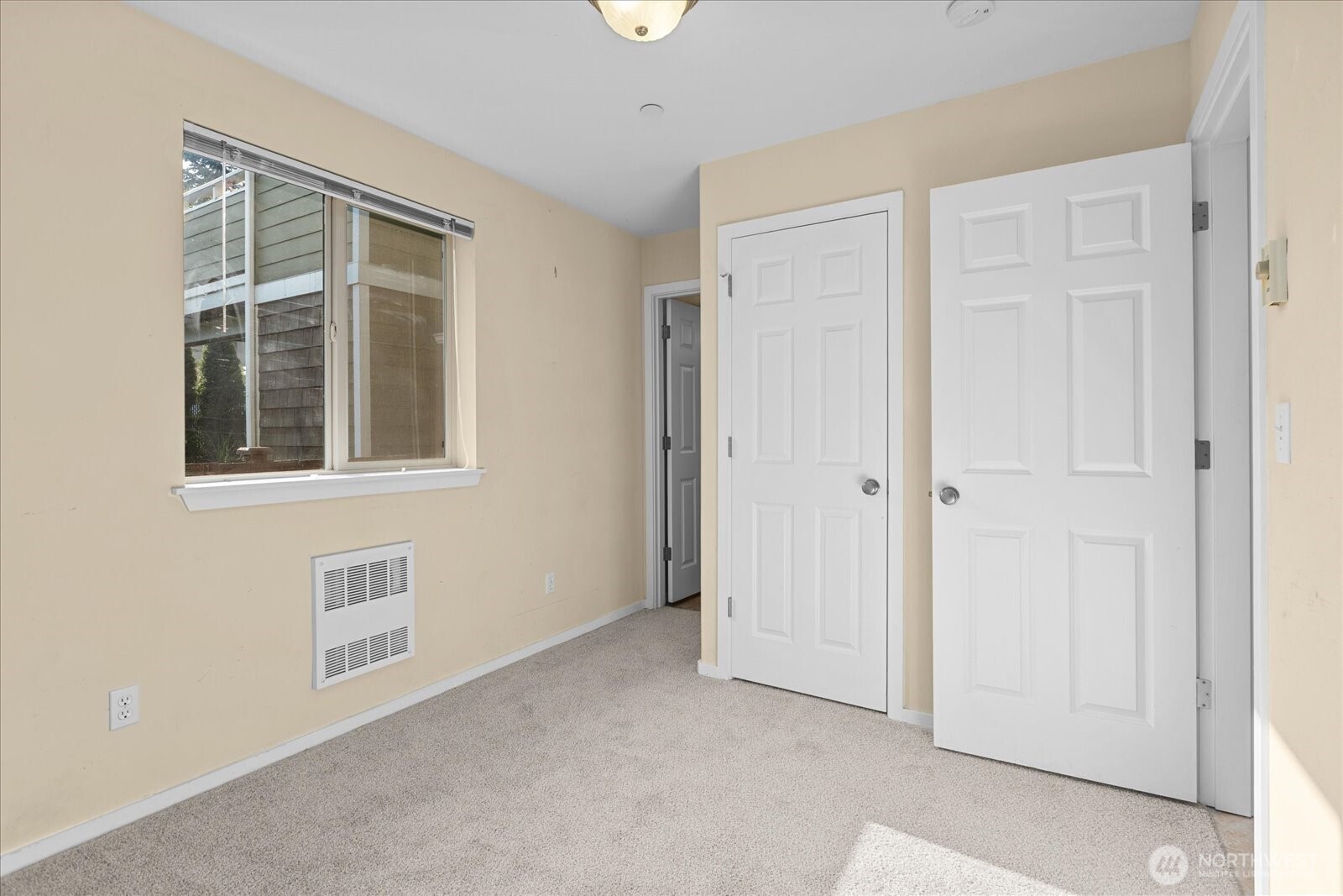 205 Avenue E Unit: B