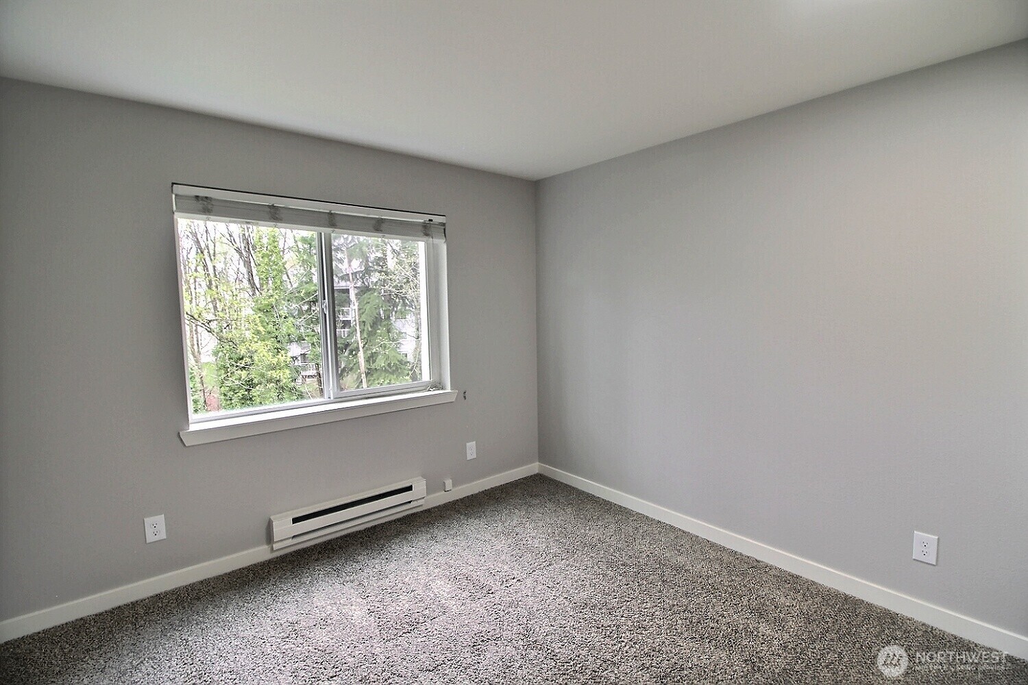 975 Aberdeen Avenue NE Unit: L202
