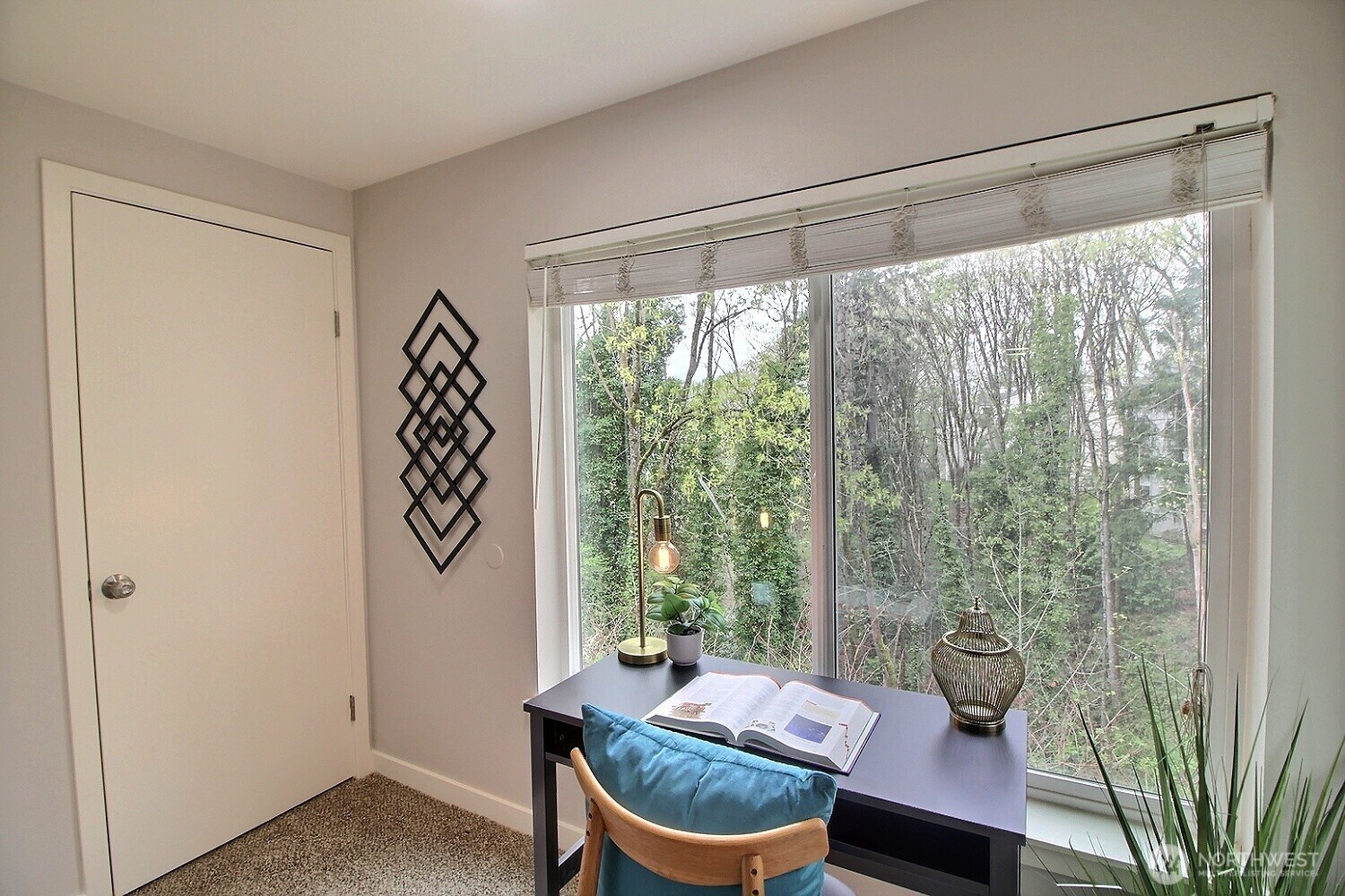 975 Aberdeen Avenue NE Unit: L202