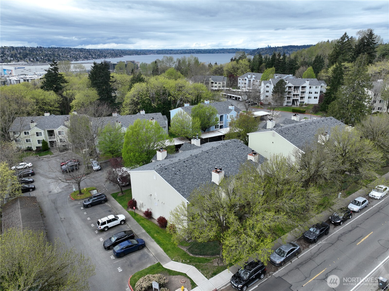975 Aberdeen Avenue NE Unit: L202
