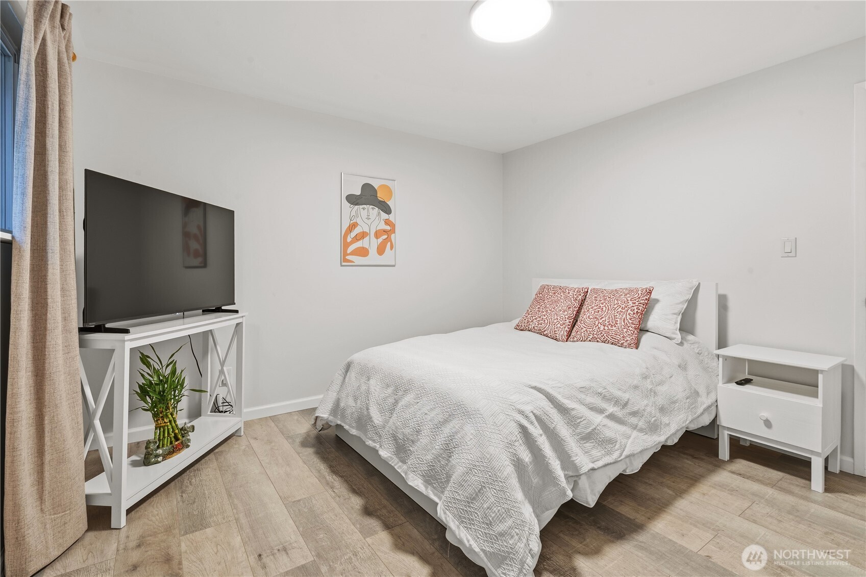 22109 93 Place W