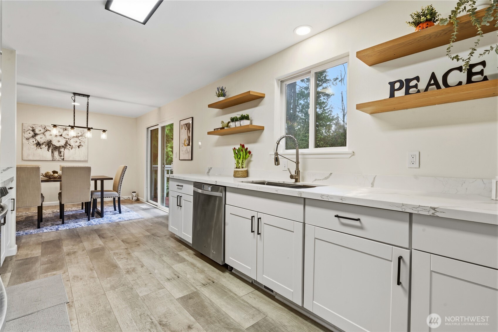 22109 93 Place W