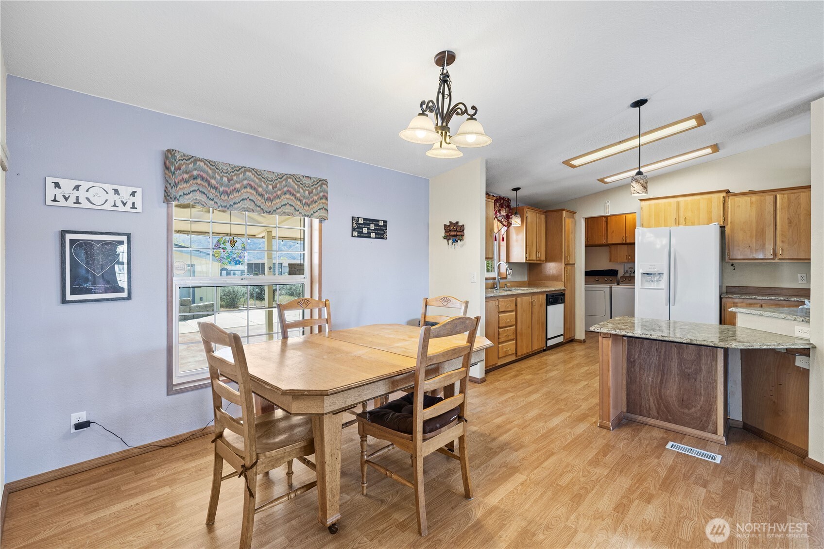 403 Apple Place SW