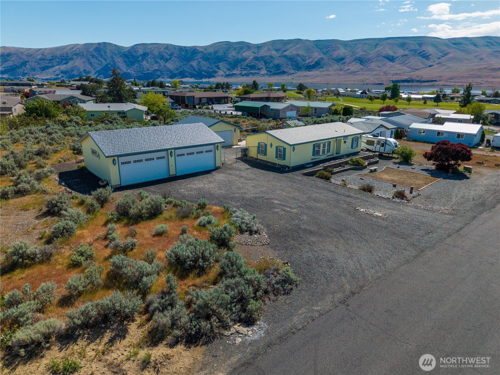 403 Apple Place SW