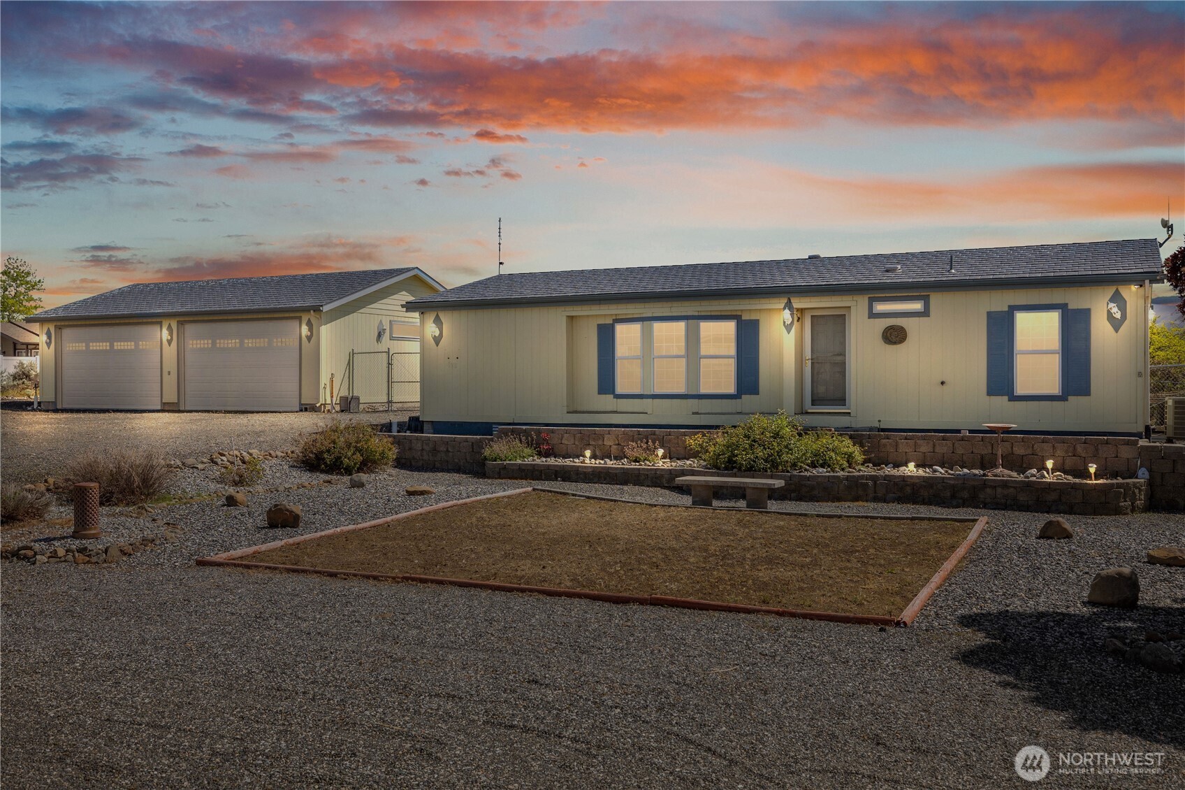 403 Apple Place SW