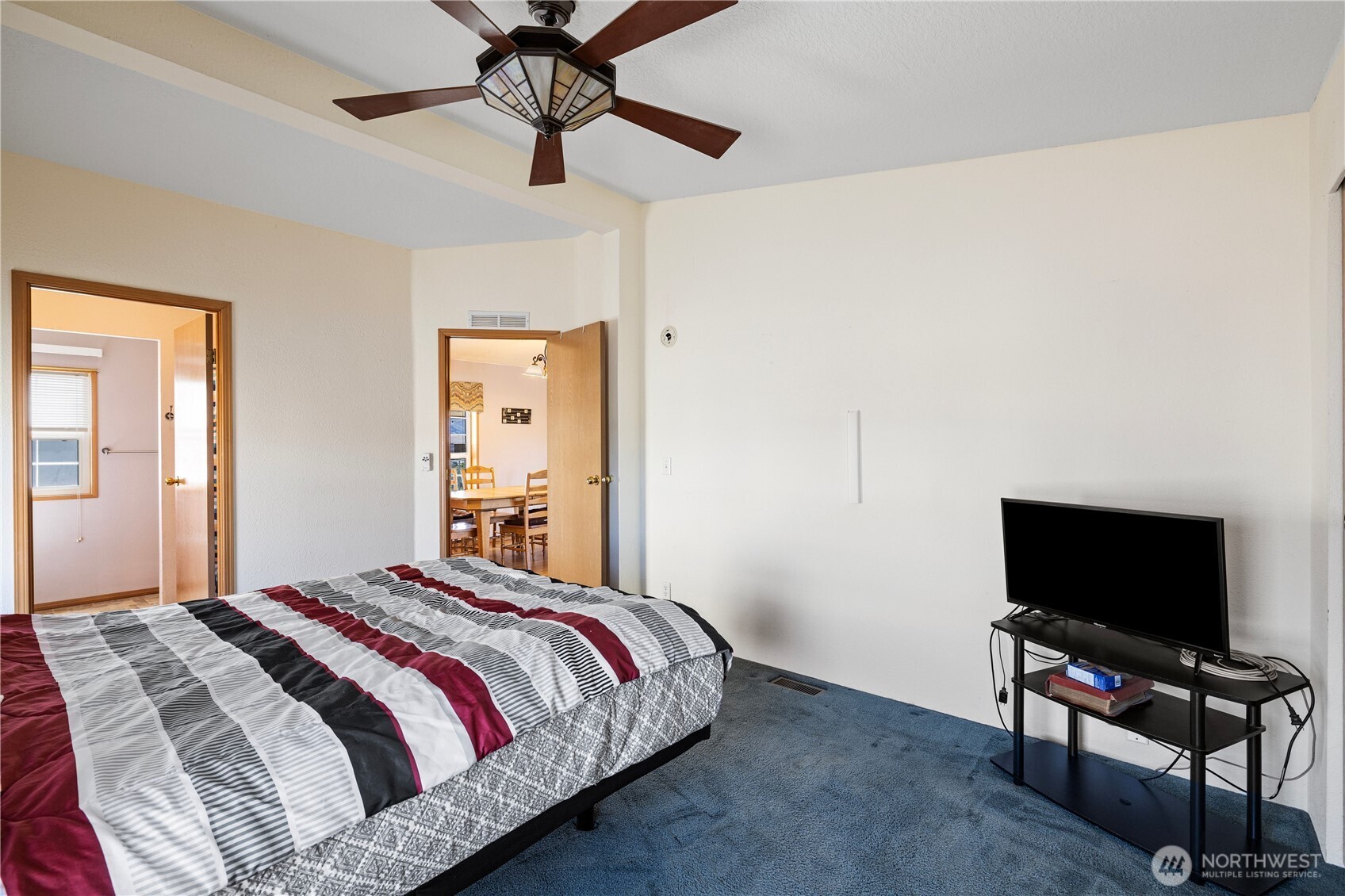 403 Apple Place SW
