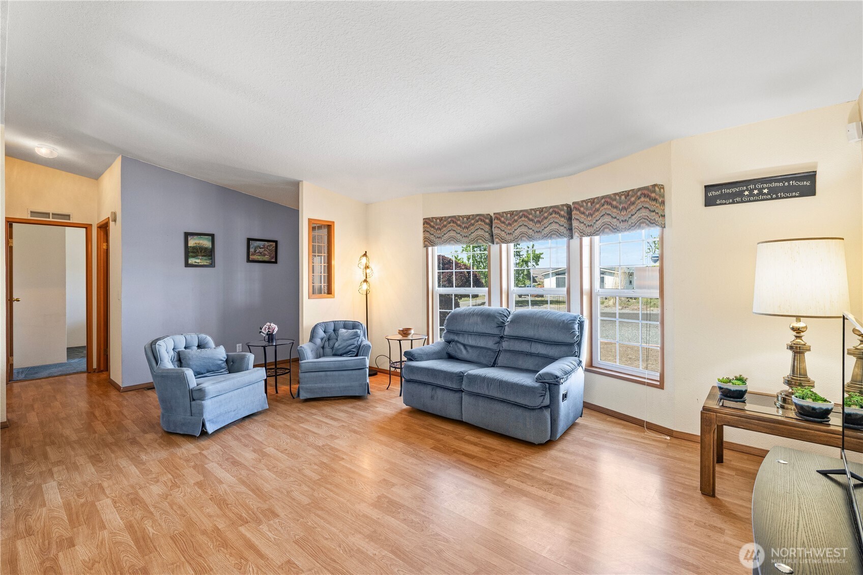 403 Apple Place SW