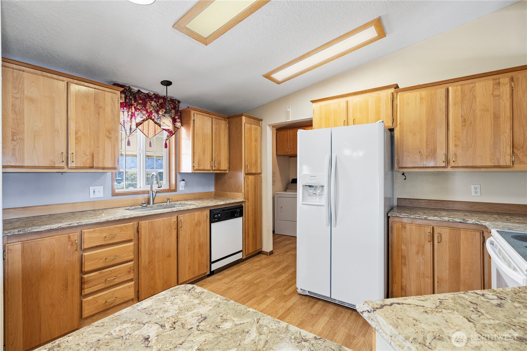 403 Apple Place SW