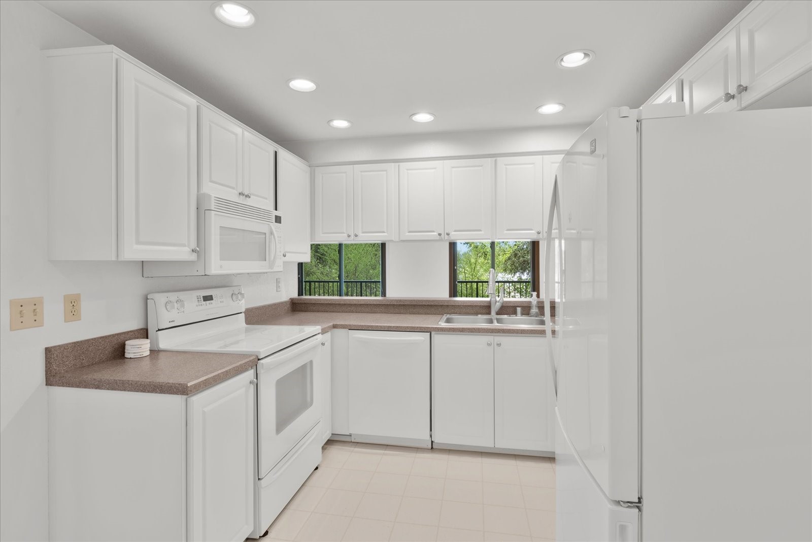 11615 127th Lane NE Unit: A1