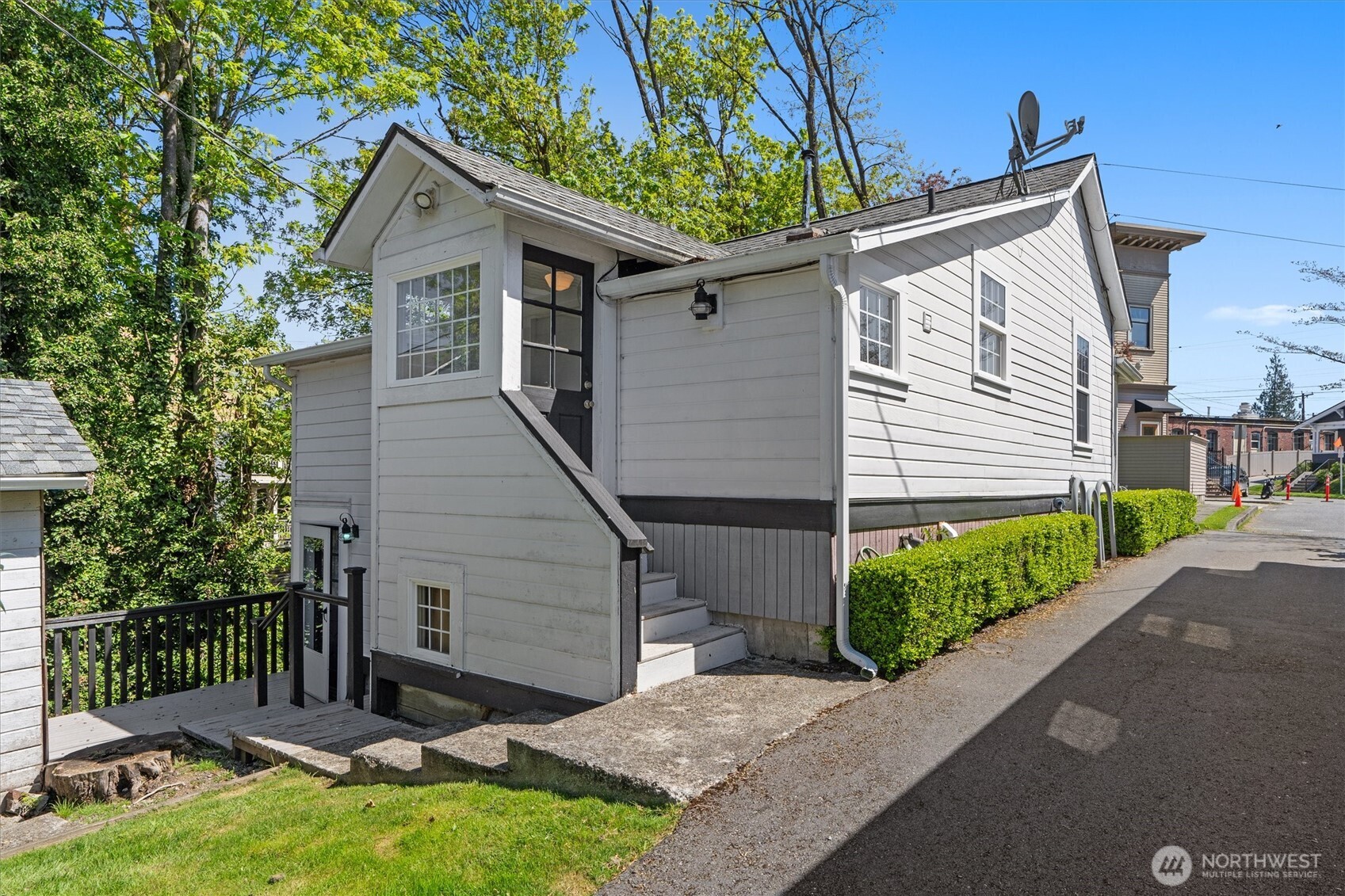 60 Cedar Avenue