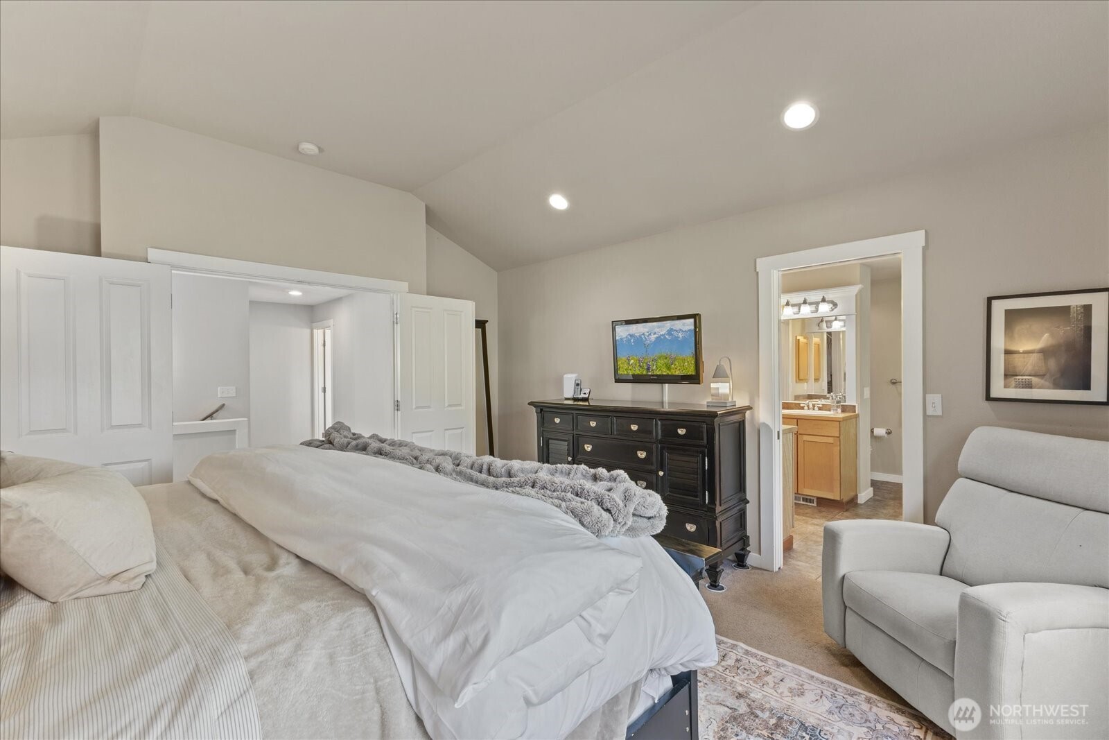 22033 99th Street SE