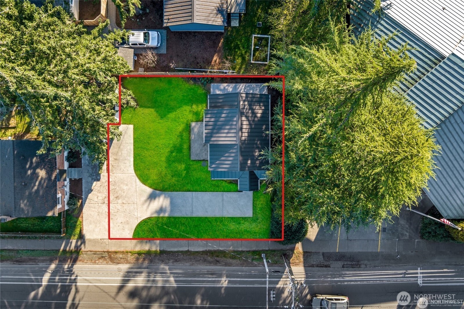 12757 Dayton Avenue N Unit: B