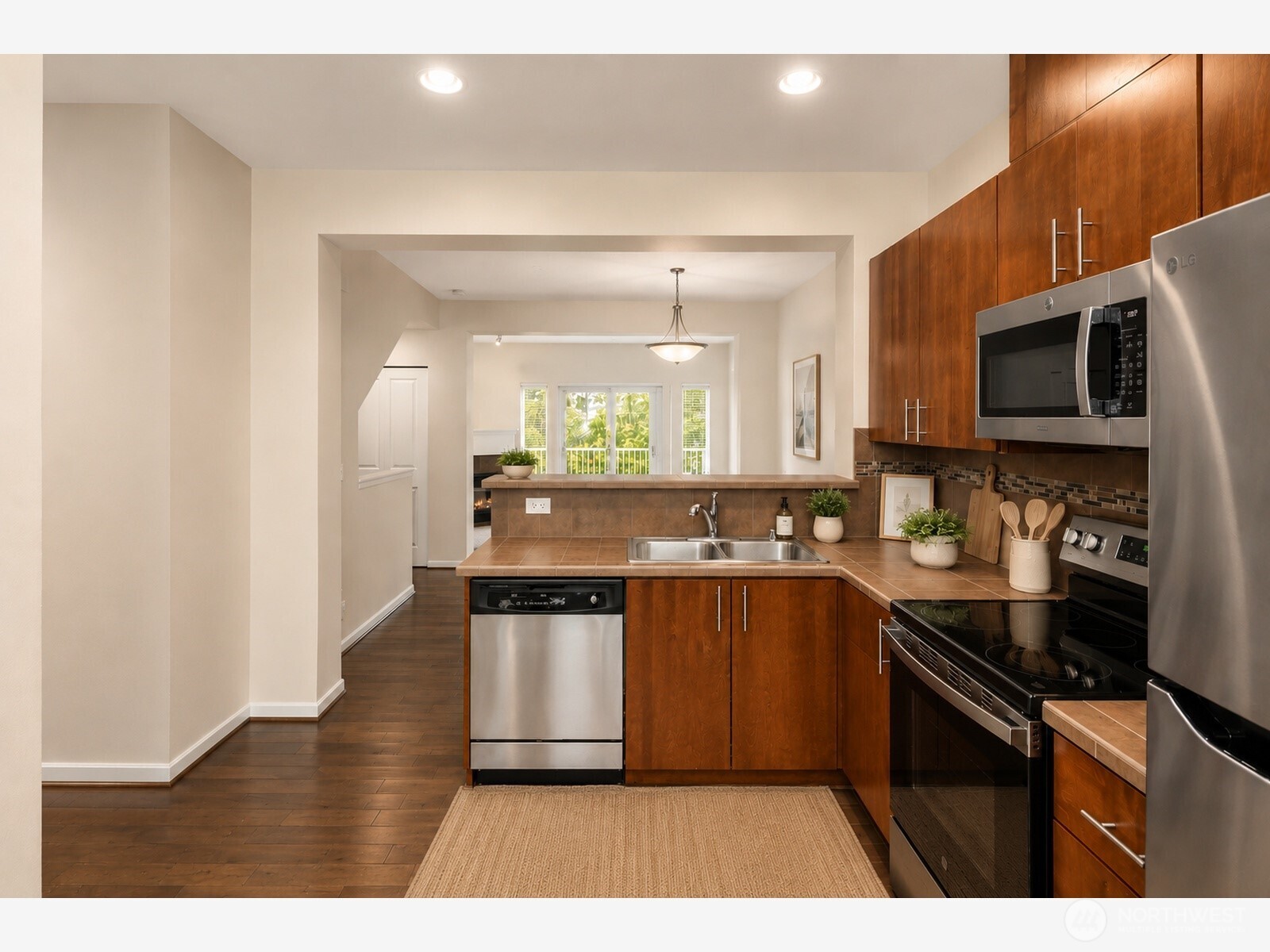 15720 Manor Way Unit: G4