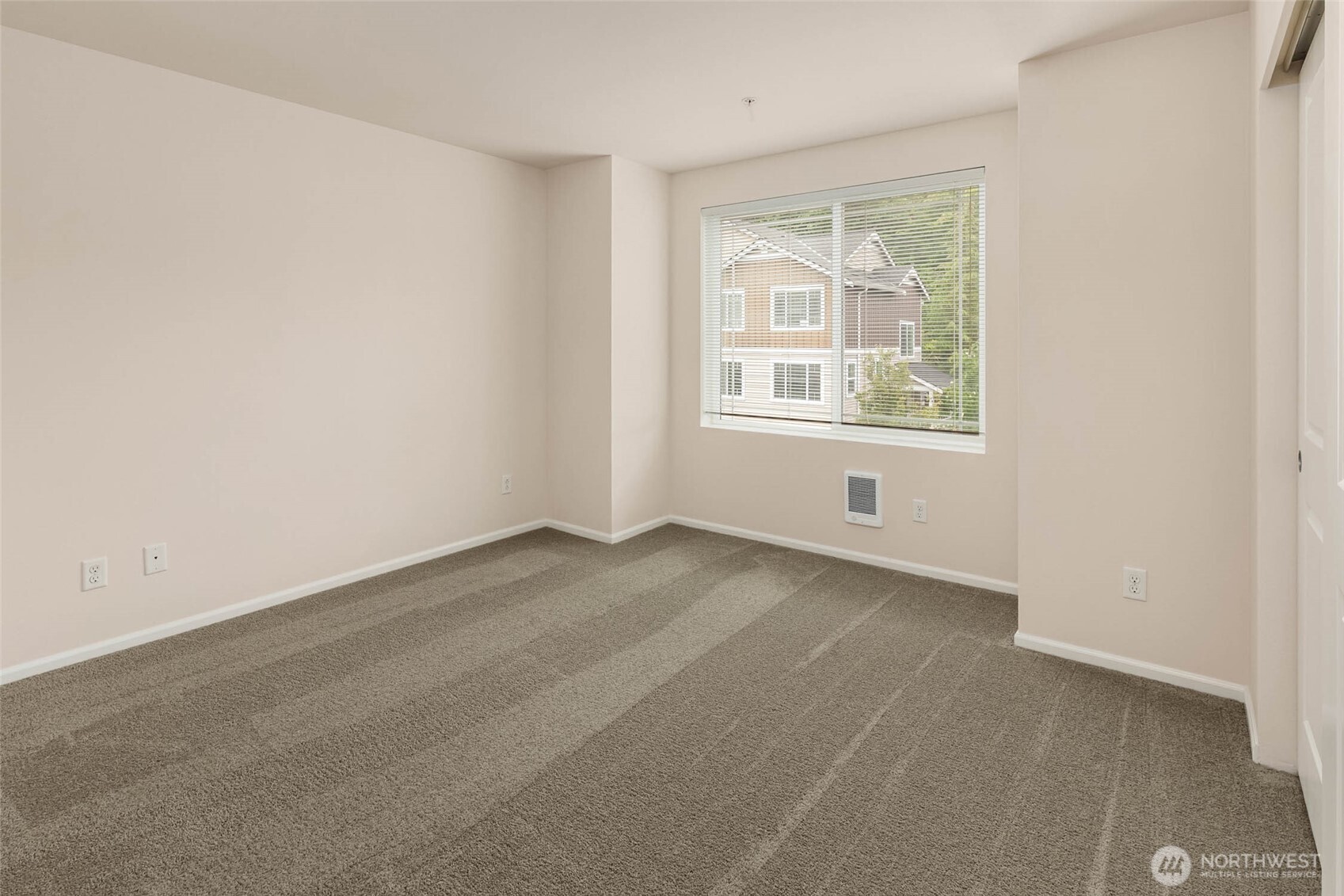 15720 Manor Way Unit: G4