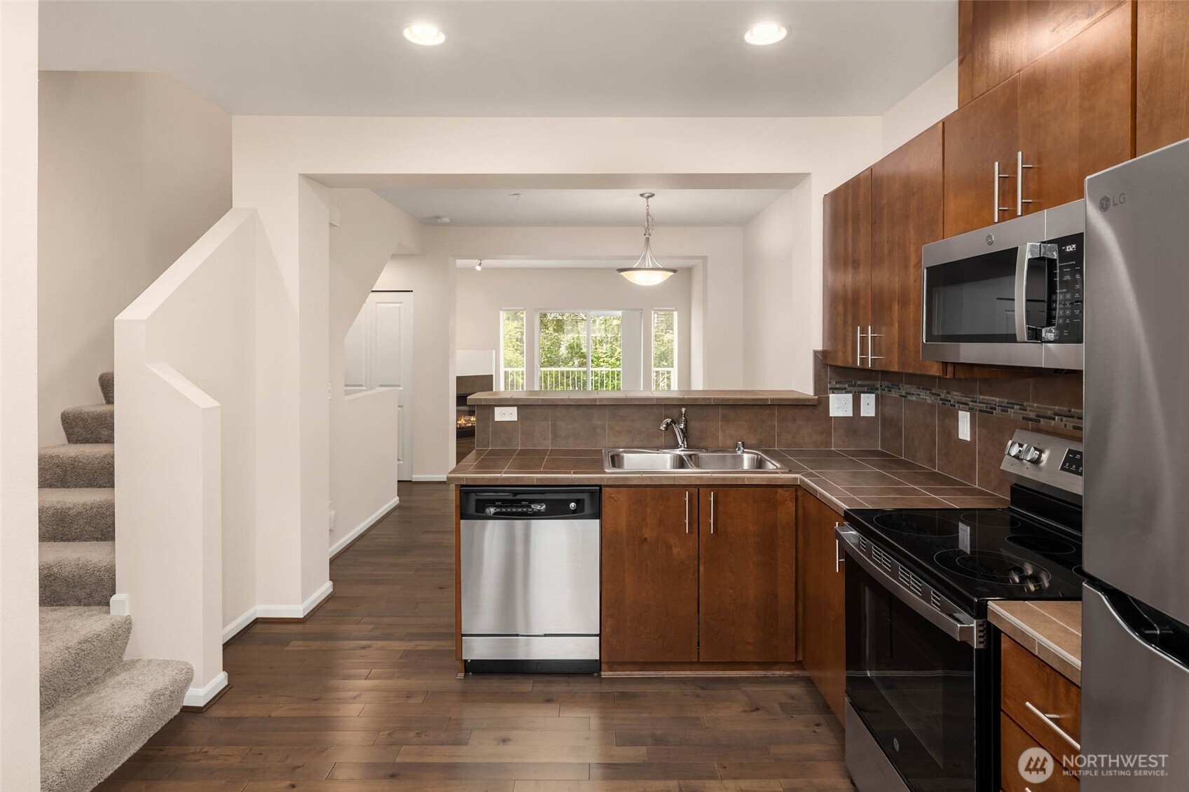 15720 Manor Way Unit: G4
