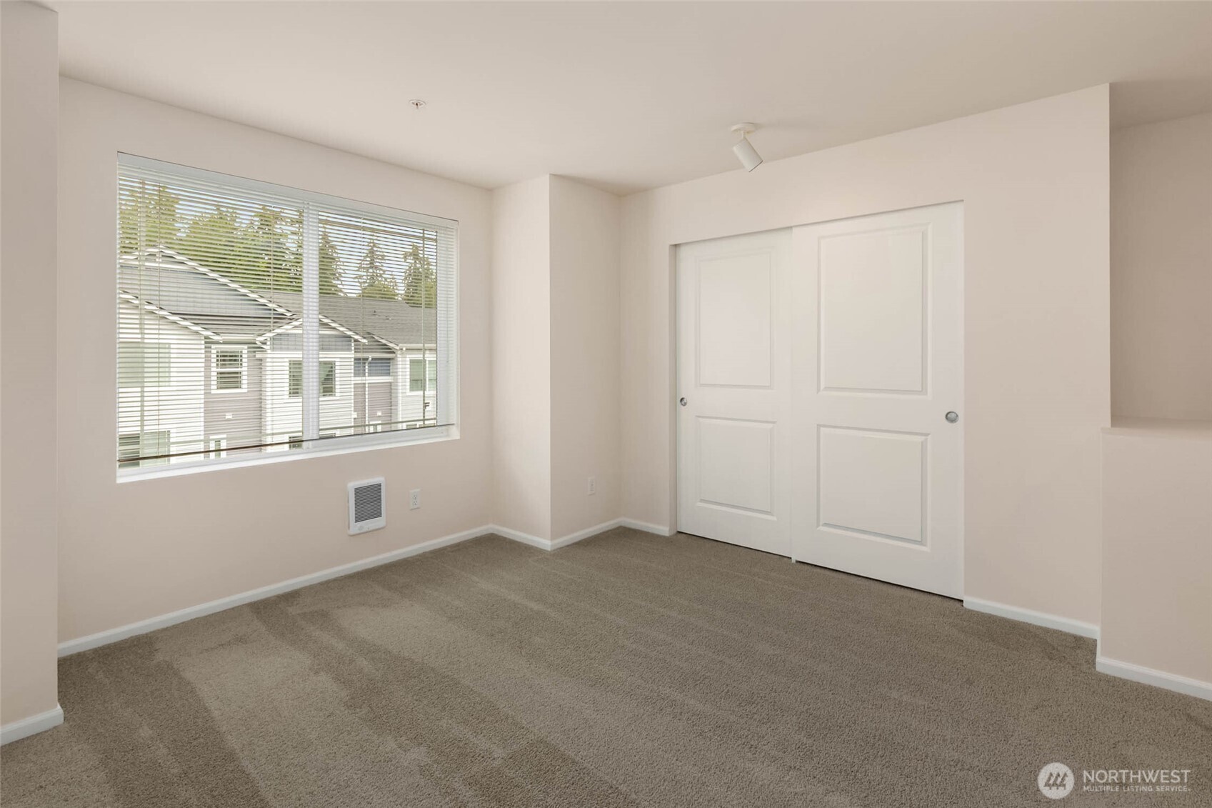 15720 Manor Way Unit: G4