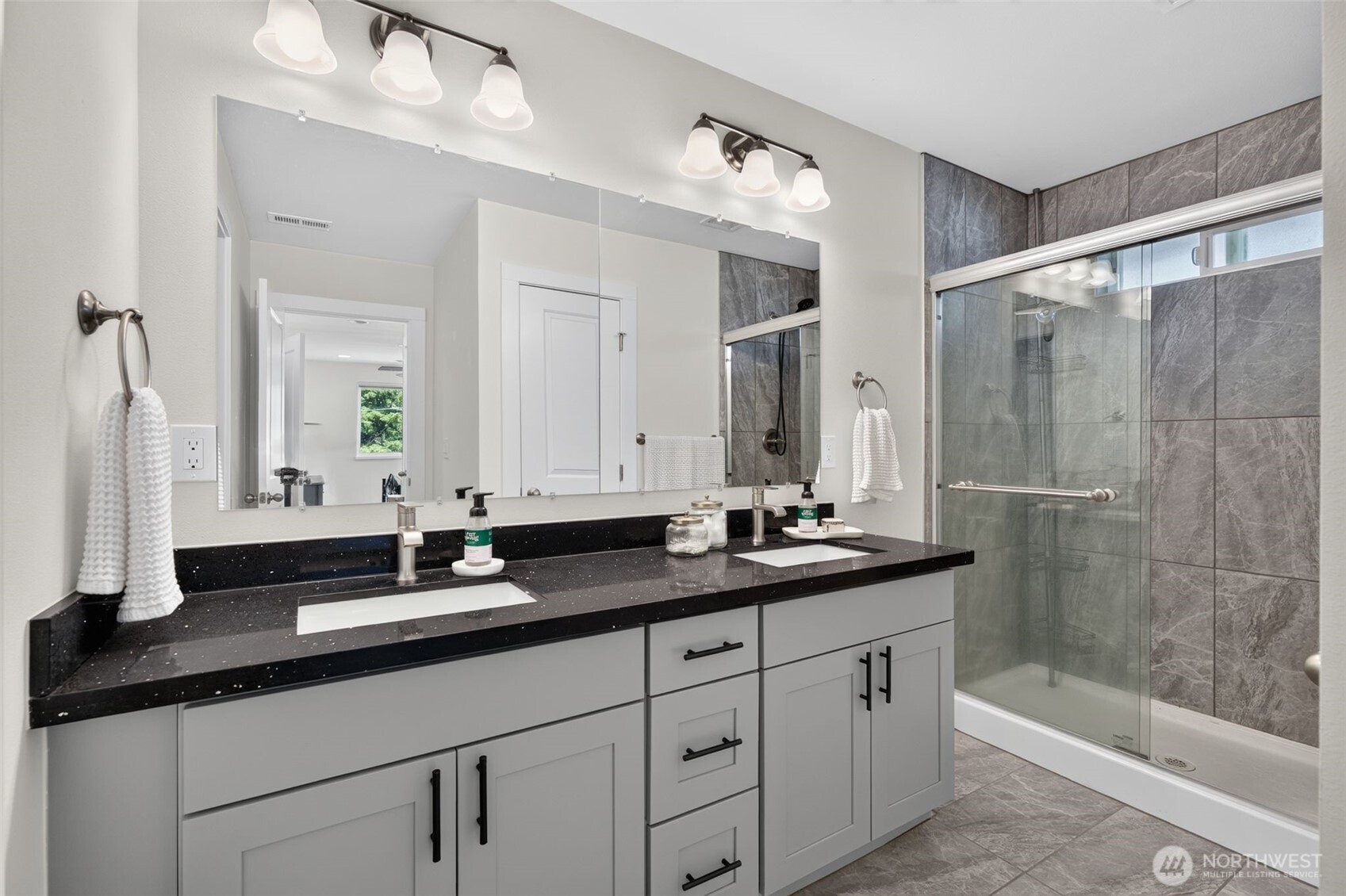 324 E 2nd Street Unit: B