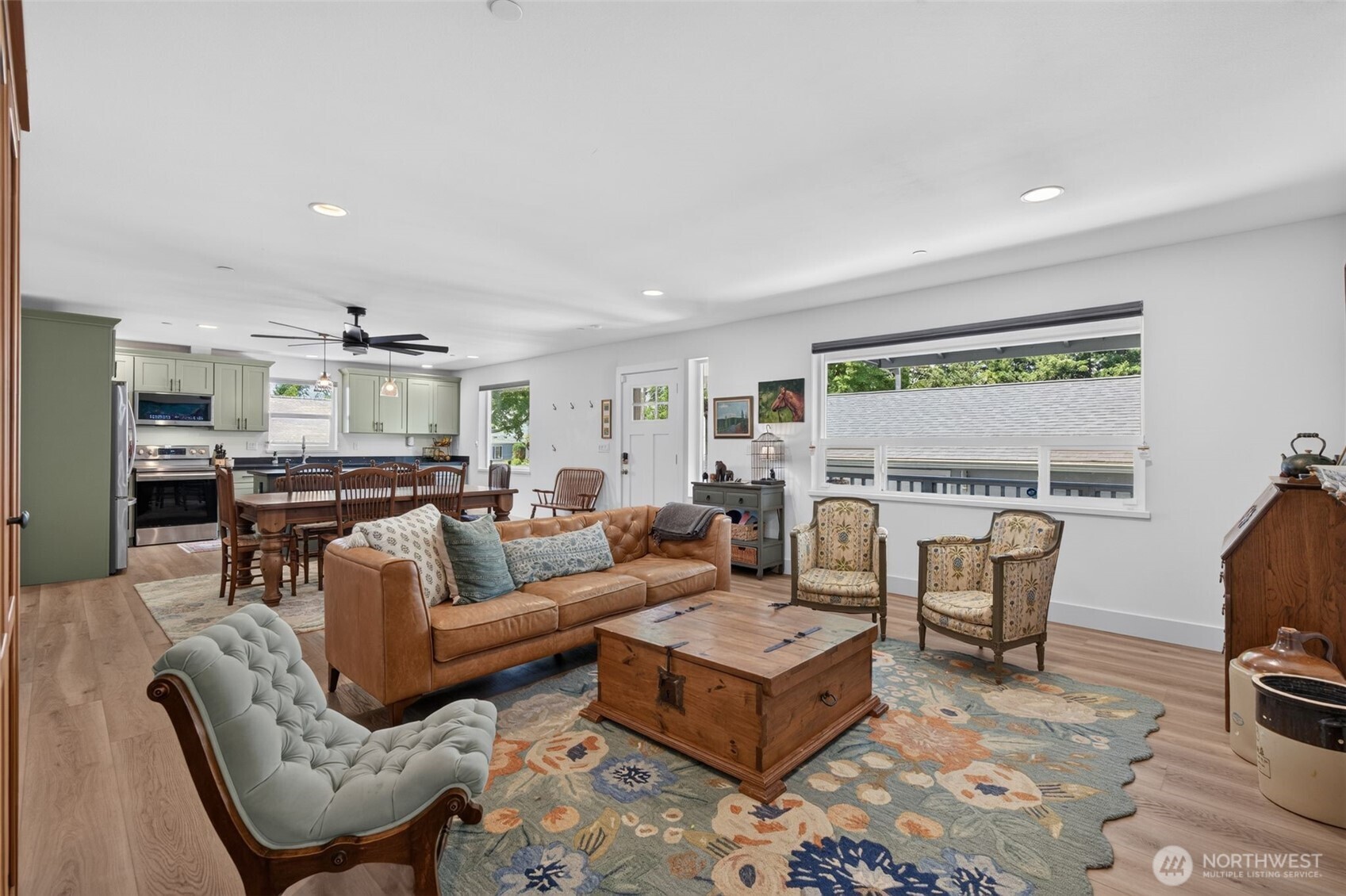 324 E 2nd Street Unit: B
