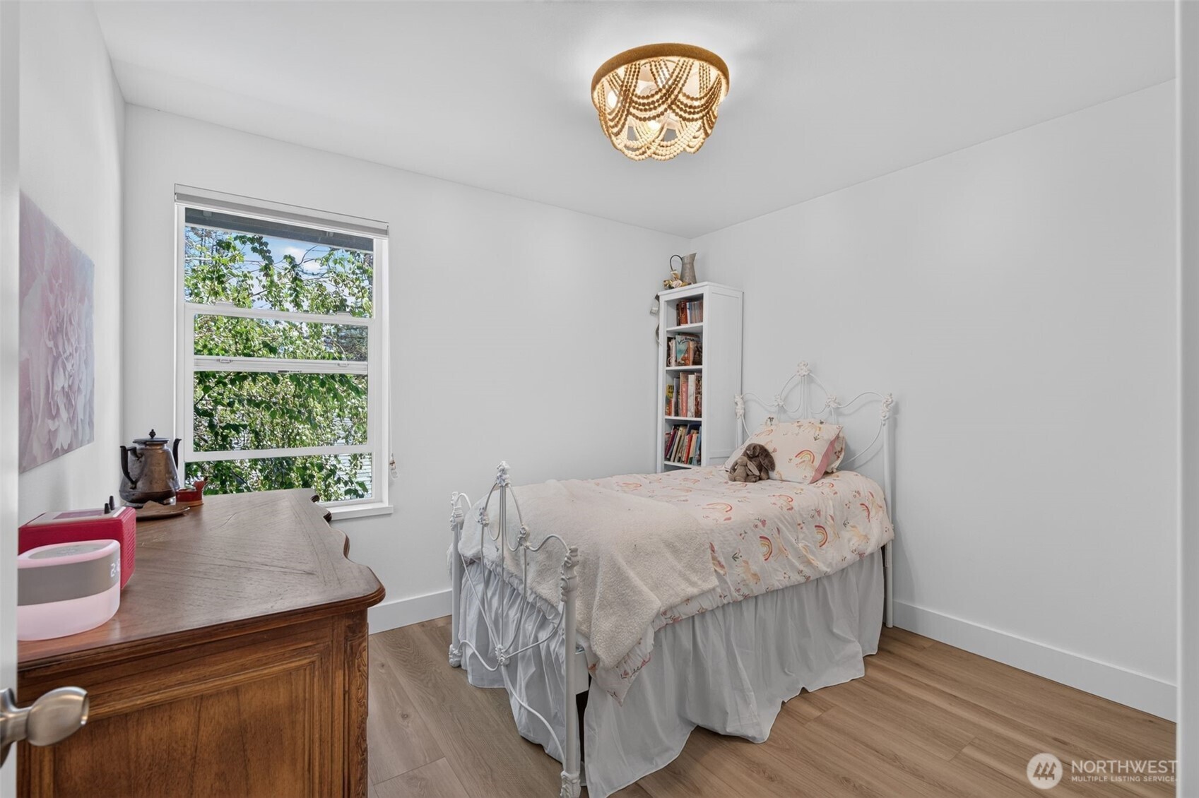 324 E 2nd Street Unit: B