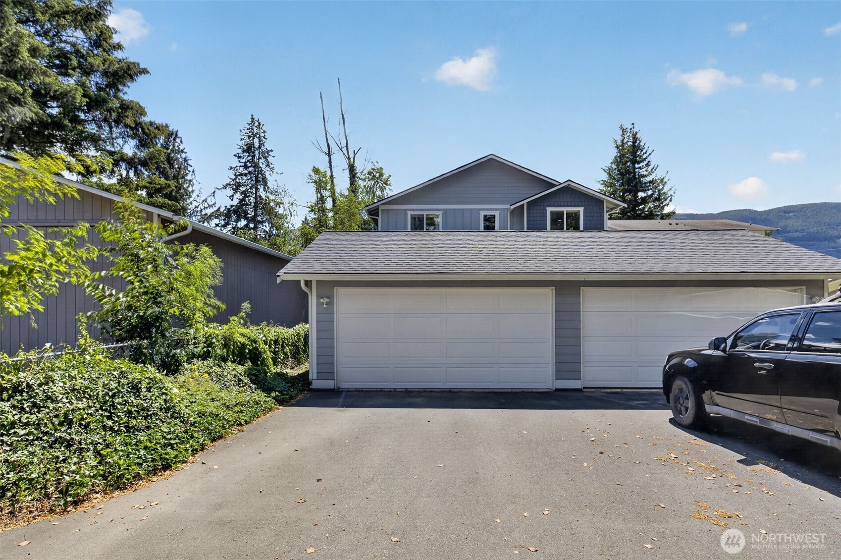 324 E 2nd Street Unit: B
