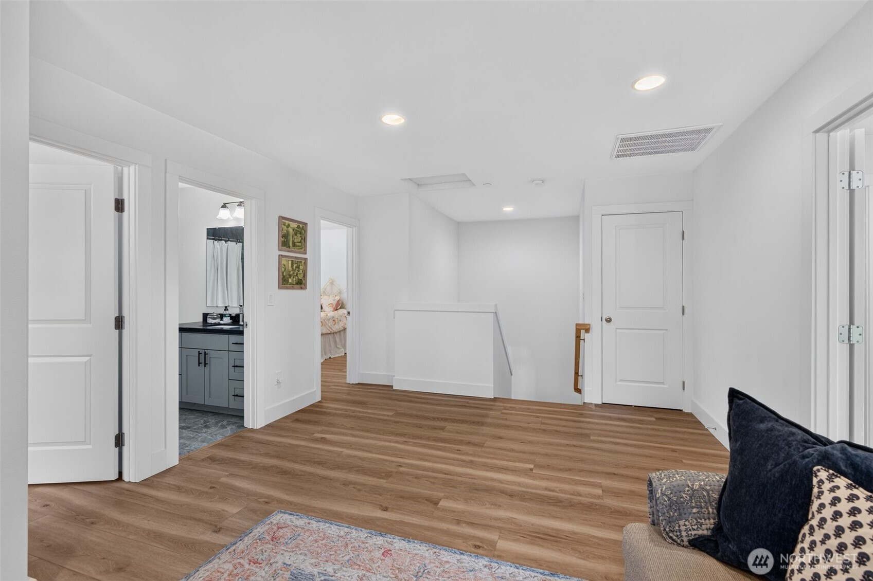 324 E 2nd Street Unit: B