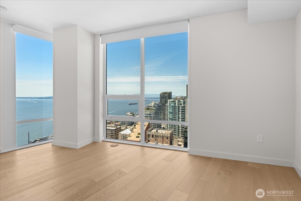 121 stewart Street Unit: 2507