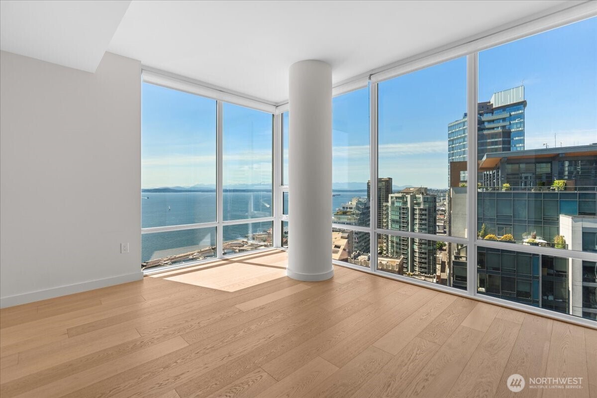 121 stewart Street Unit: 2507