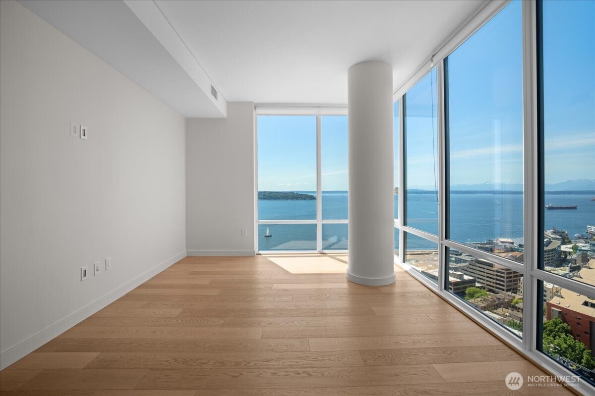 121 stewart Street Unit: 2507