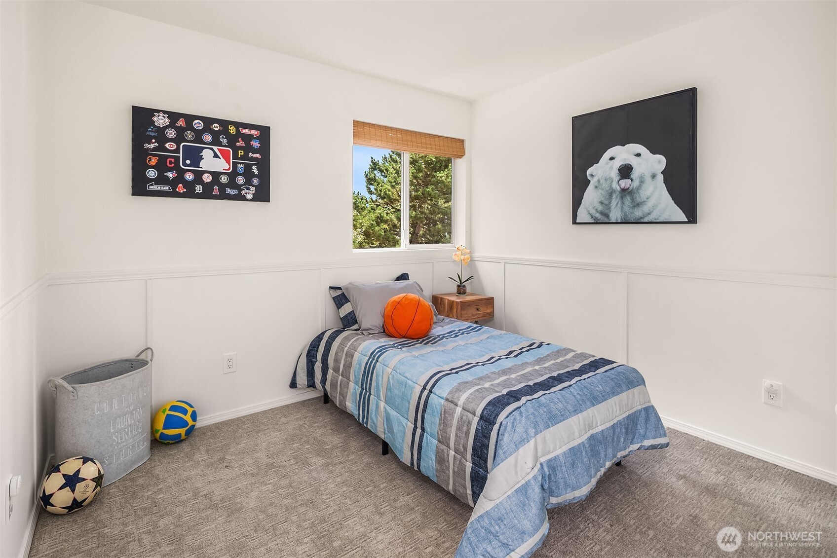 1412 90th Drive NE