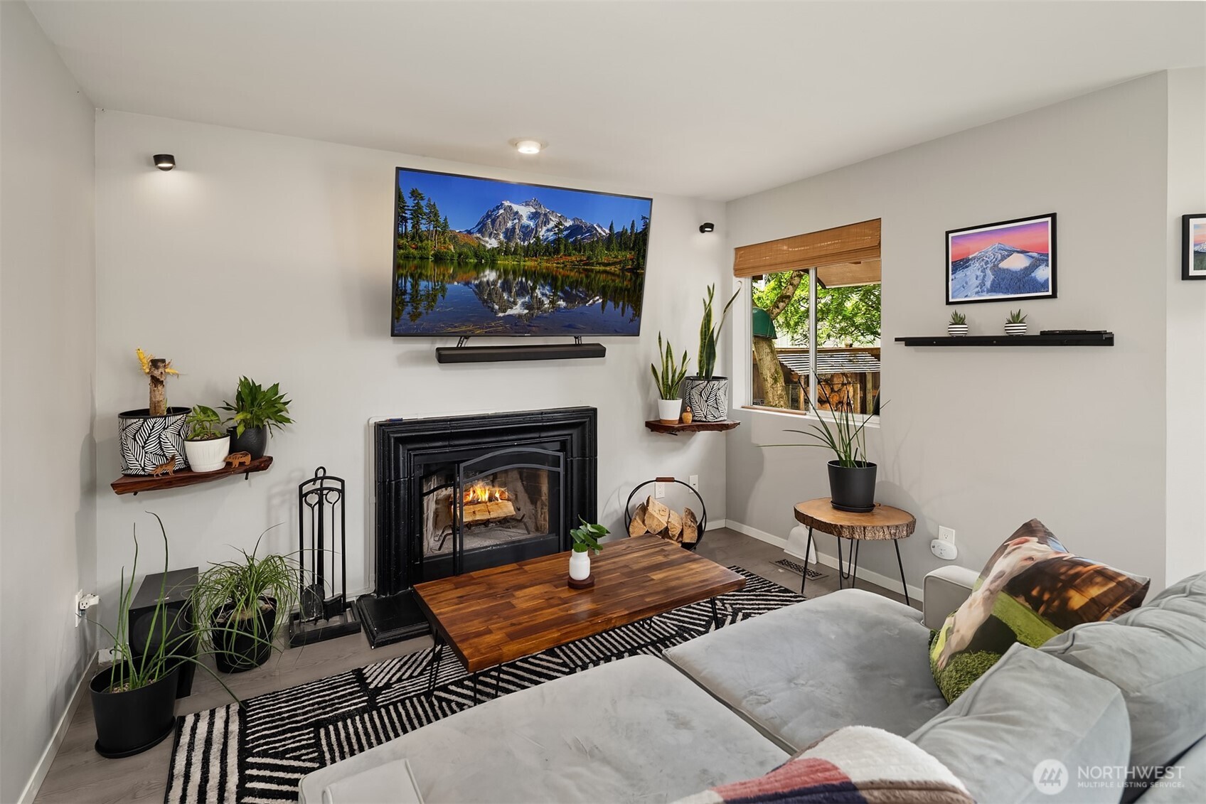 1412 90th Drive NE
