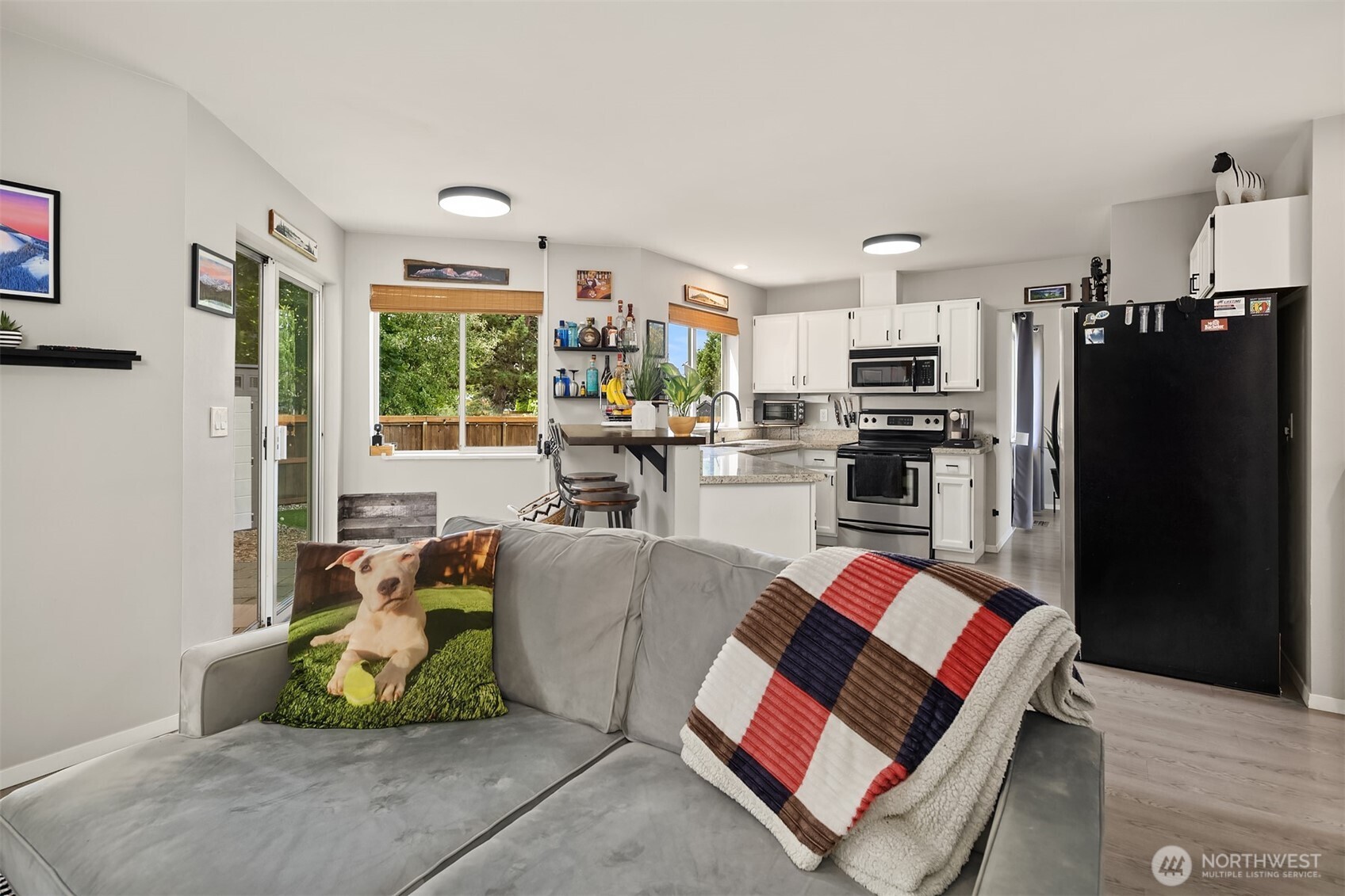 1412 90th Drive NE