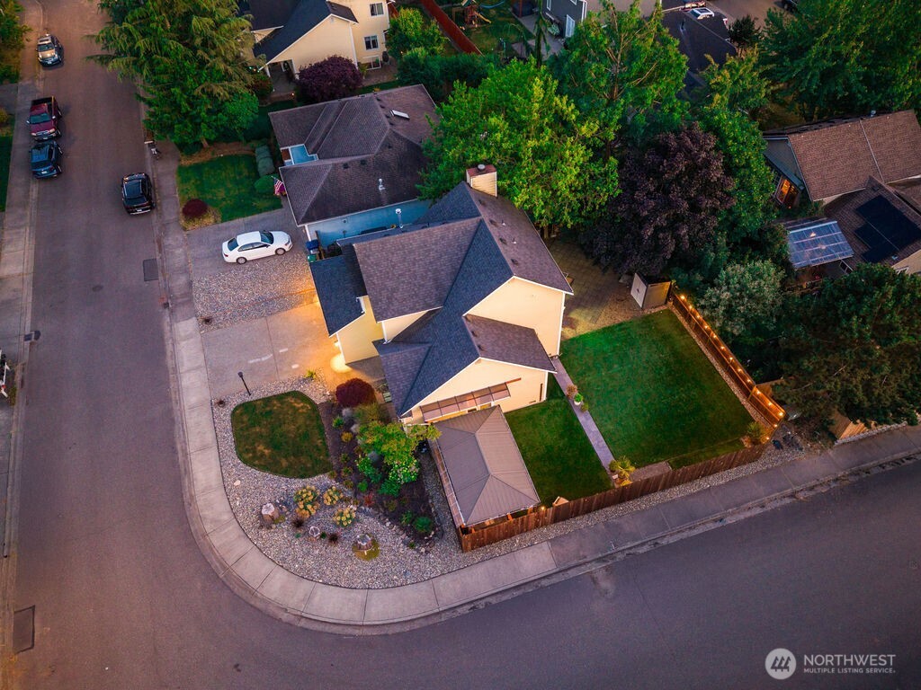 1412 90th Drive NE
