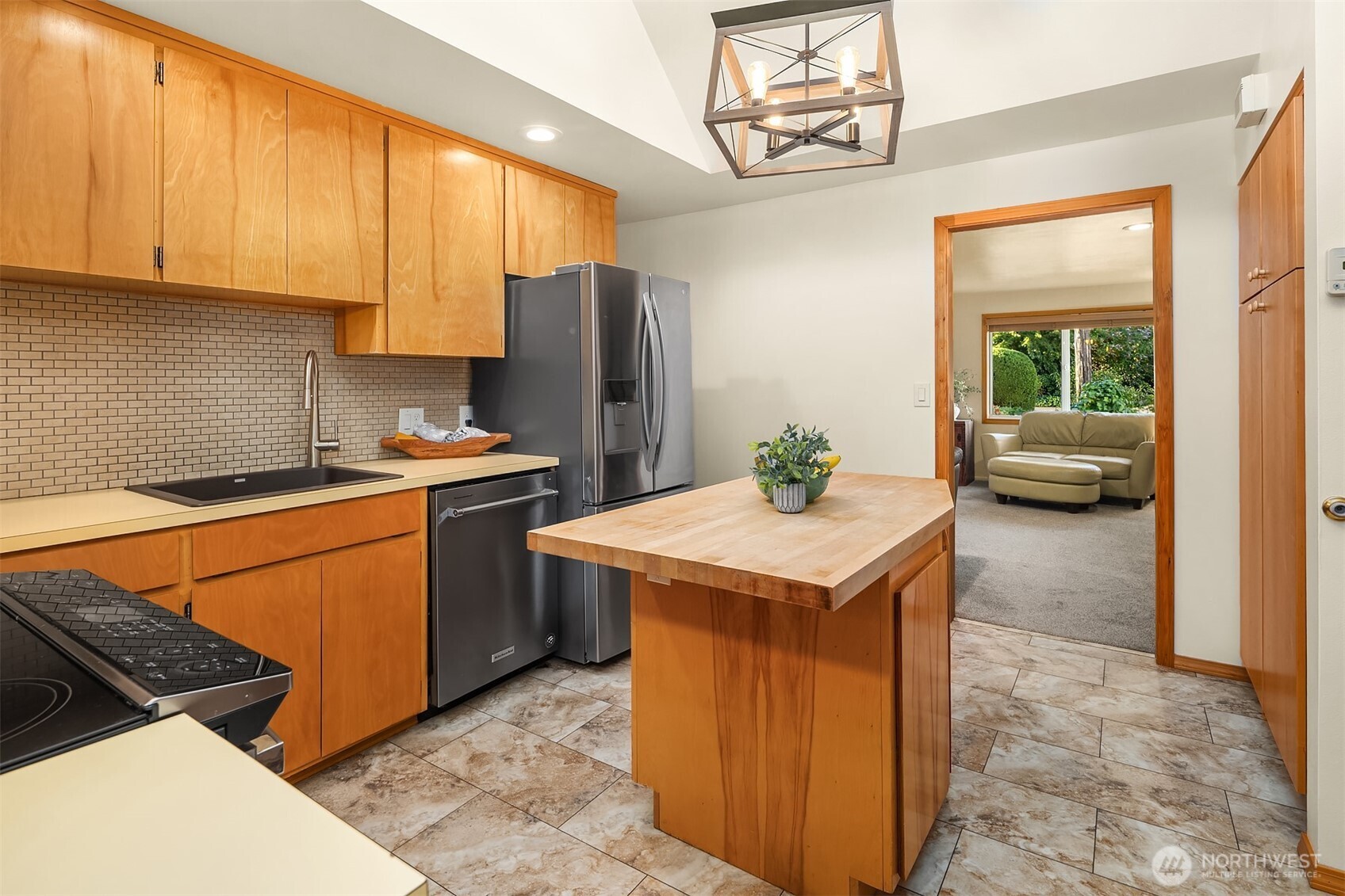 3229 NE 87th Street