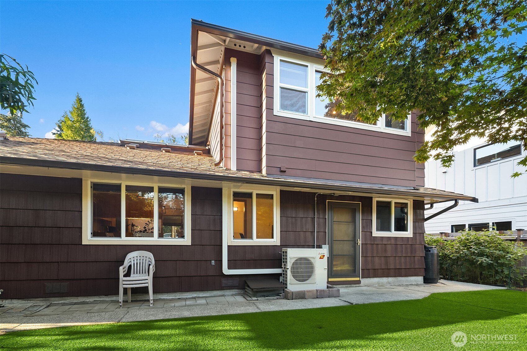 3229 NE 87th Street
