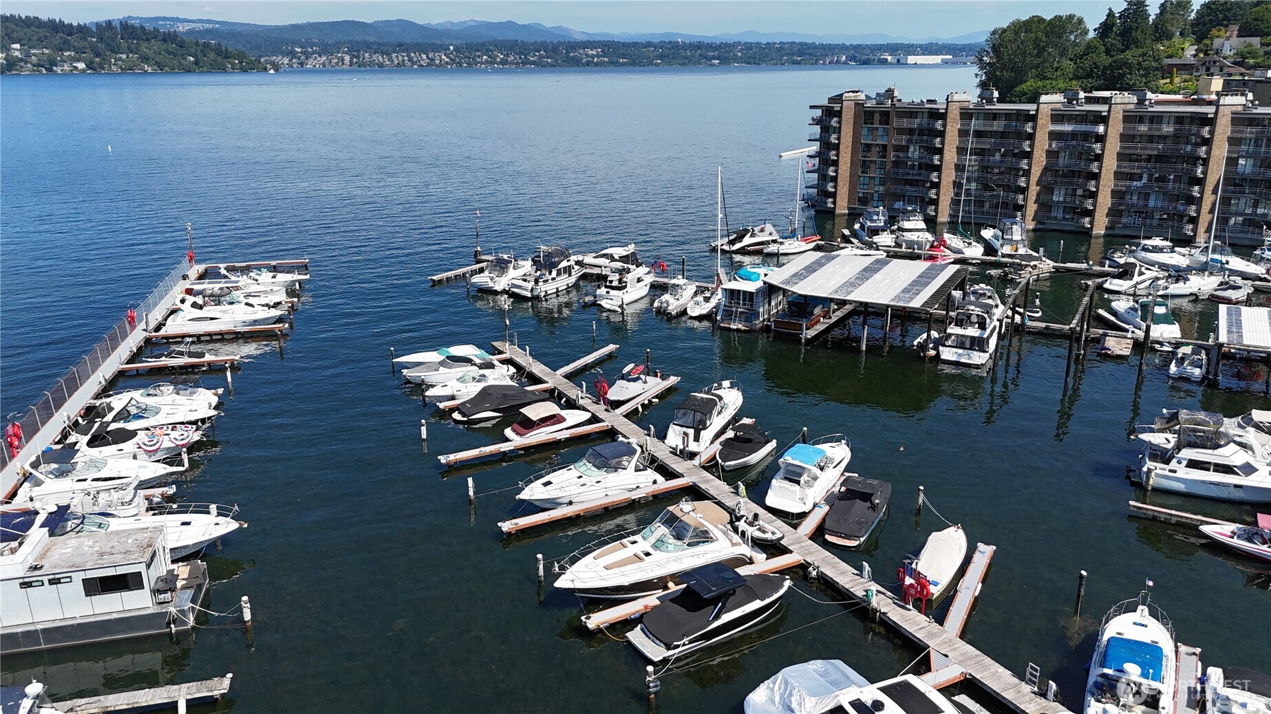 9050 Seward Park Ave S Unit: 1