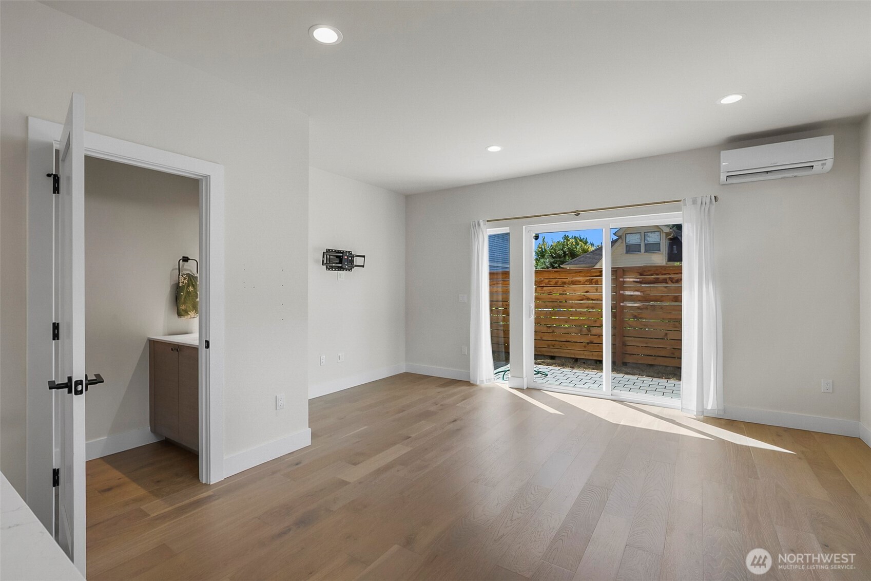 1129 NW 61st Unit: B