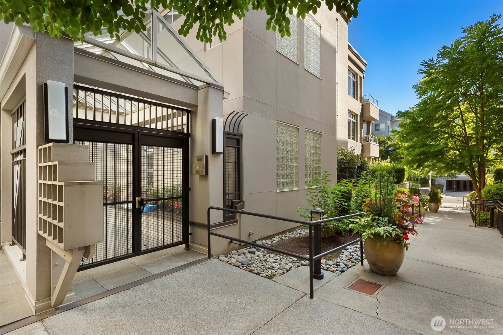 520 6th Avenue Unit: 4001