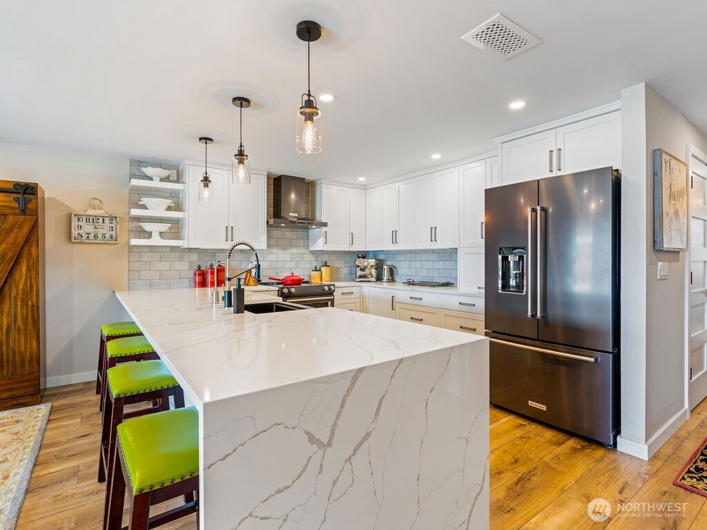 16921 Inglewood Road NE Unit: A-104