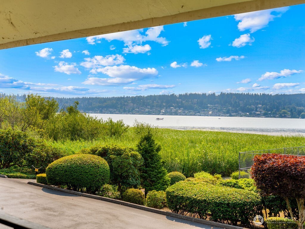 16921 Inglewood Road NE Unit: A-104
