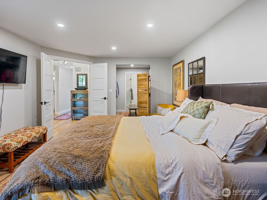 16921 Inglewood Road NE Unit: A-104