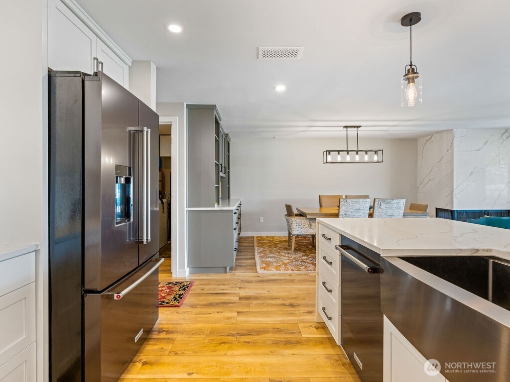 16921 Inglewood Road NE Unit: A-104