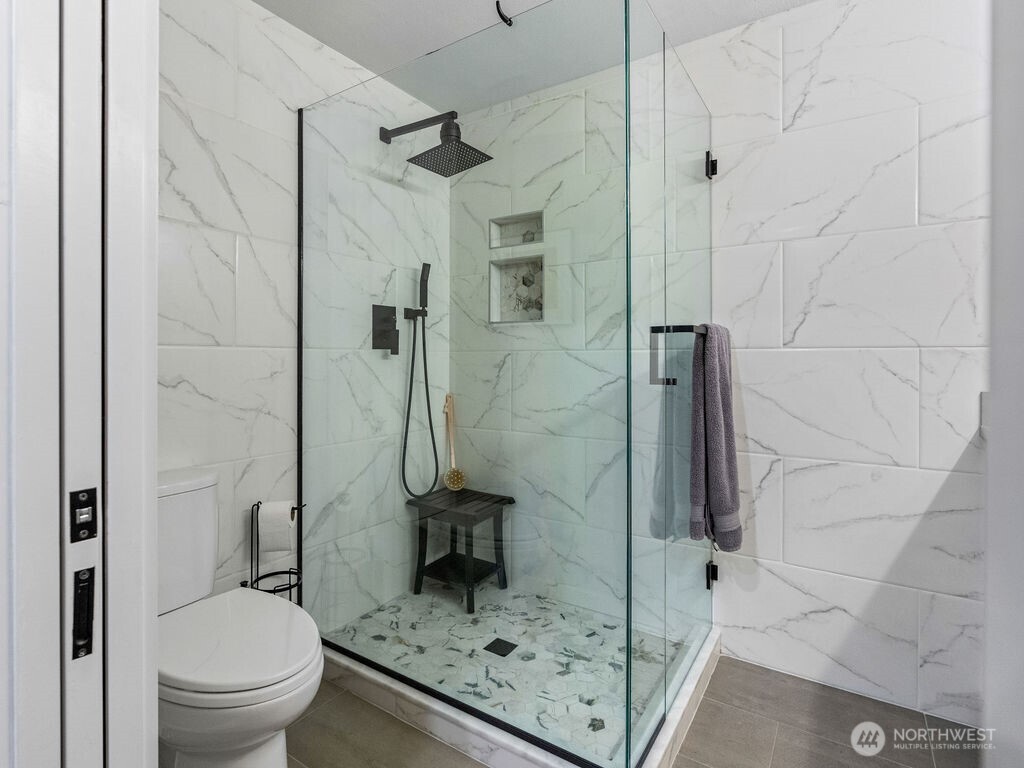 16921 Inglewood Road NE Unit: A-104